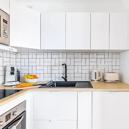 Apartment La Belle Rose - 4 Personnes Proche Gare Bordeaux *