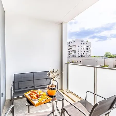 Apartment La Belle Rose - 4 Personnes Proche Gare Bordeaux