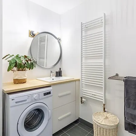 Apartment La Belle Rose - 4 Personnes Proche Gare Bordeaux *