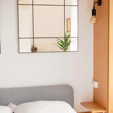 Apartment La Belle Rose - 4 Personnes Proche Gare Bordeaux *