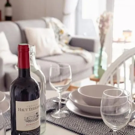 La Belle Rose - 4 Personnes Proche Gare Bordeaux Apartment Begles